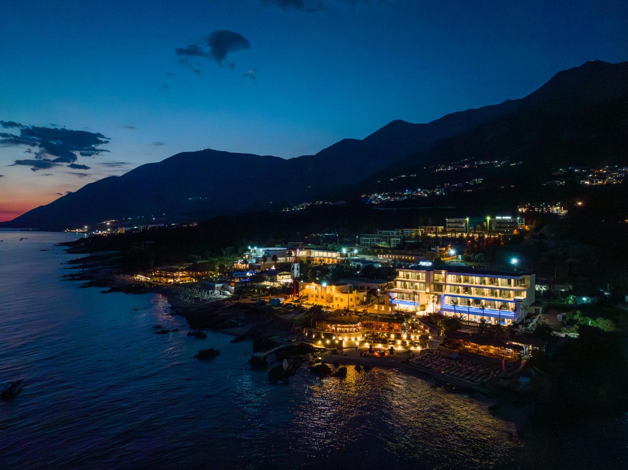 Beyond A Luxury Boutique Hotel Dhërmi 外观 照片