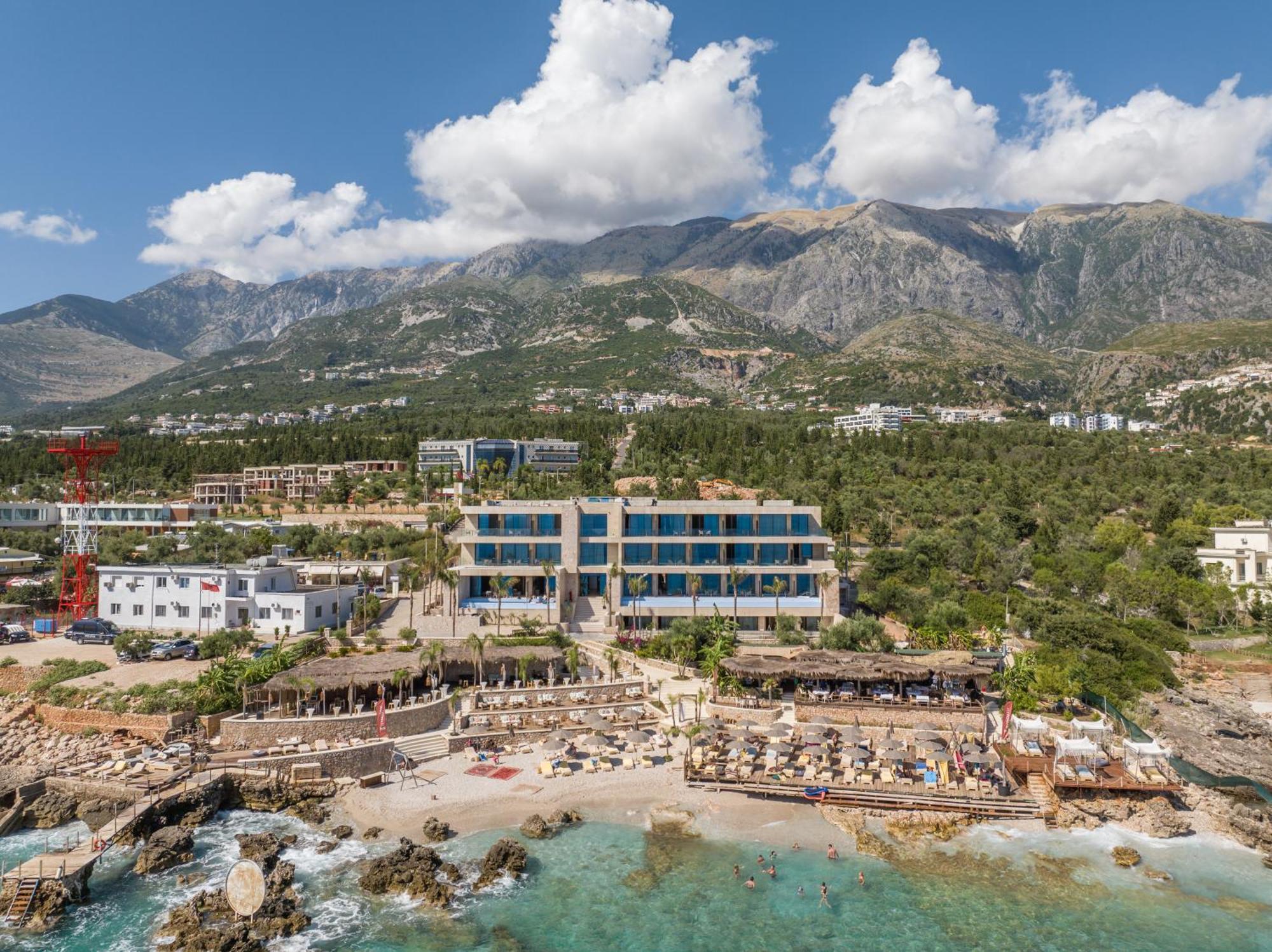 Beyond A Luxury Boutique Hotel Dhërmi 外观 照片